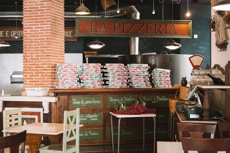 Pizza inn restaurant interior showing a successful franchise location